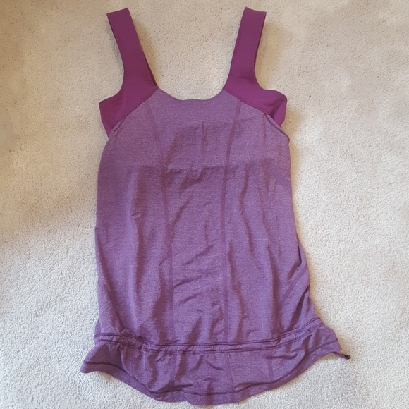 Lululemon AdjustableTop with Built in Bra - Picture 5 of 8